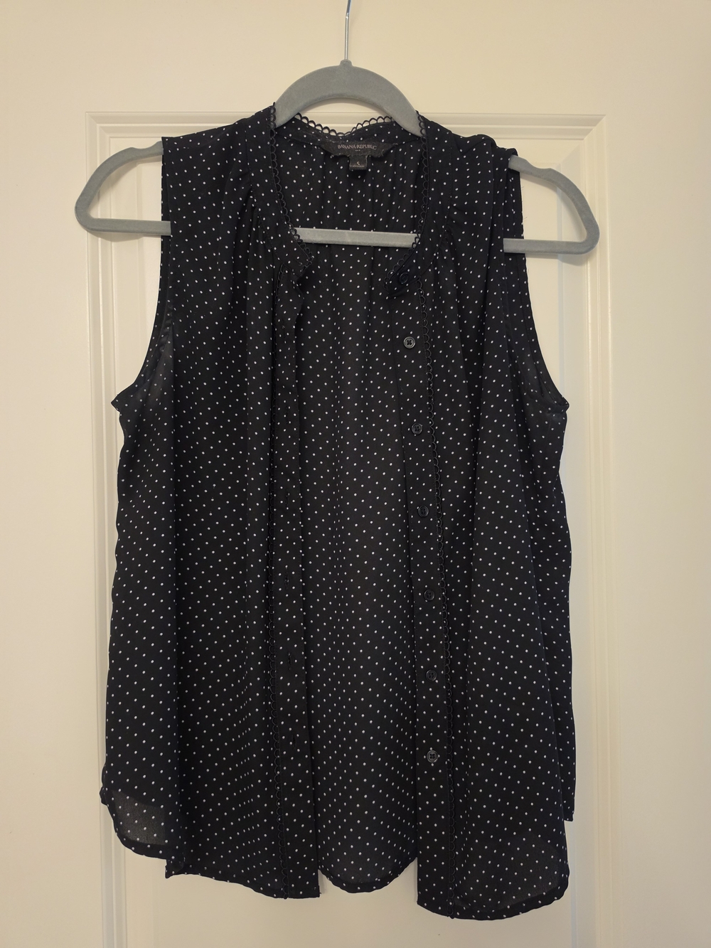 Banana Republic Black Polka Dot Sleeveless Button-Down Blouse